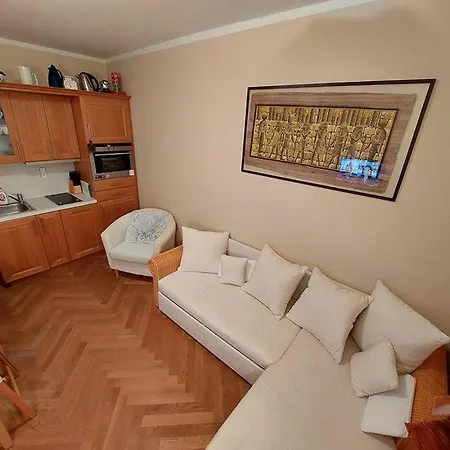 U Javor - 1x Soukrome Parkovani *